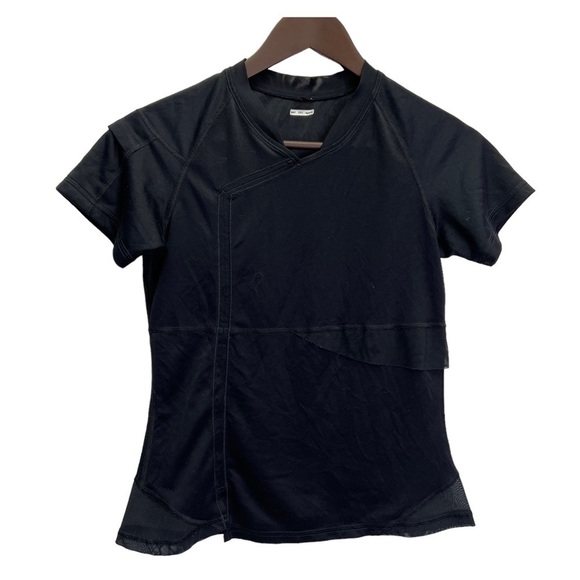 Lululemon Black V-Neck Short Sleeve Workout T-shirt Size 4 - Picture 2 of 9